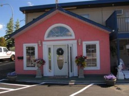 Super 8 By Wyndham Penticton Motel Exterior foto